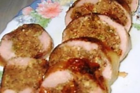 Куриные окорочка фаршированные грибами, изюмом и орехами