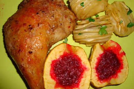 Запечённая утка (окорочка) с клюквенными яблоками