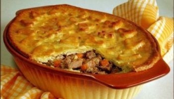Мясной пирог с сердцем и беконом