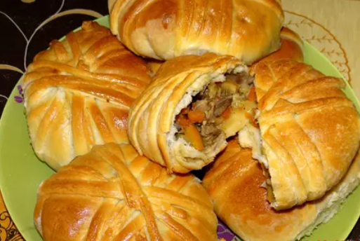 «завёртыши» с начинкой из курицы с овощами