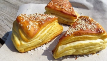 Стоит только полить тесто содой и результат вас удивит! вкусные слоенки!