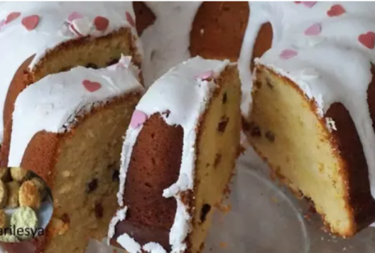 Творожный кекс с изюмом и сахарной глазурью на желатине
